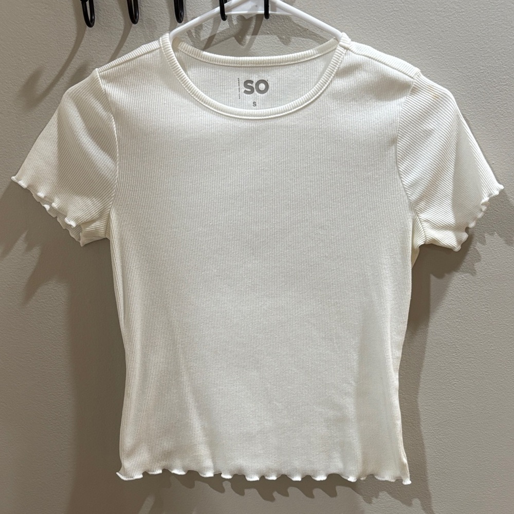 SO Women's White Ribbed Short Sleeve Tee